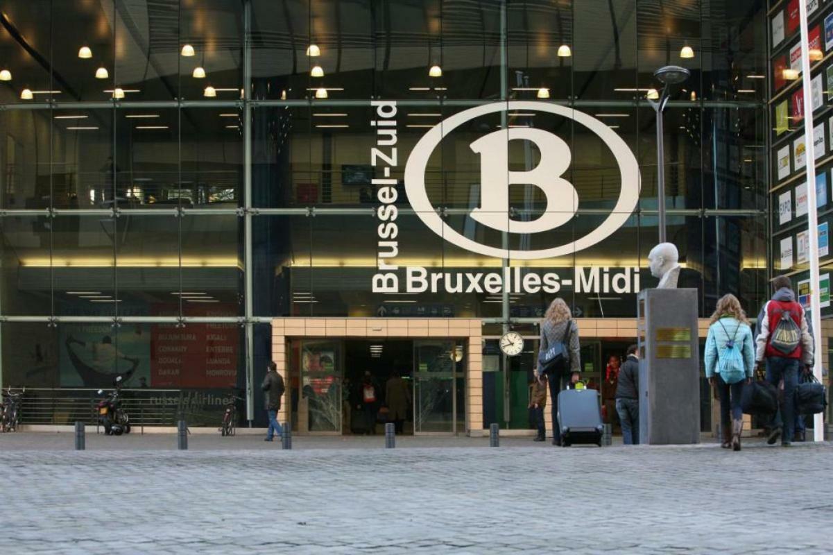 ブリュッセルArgonne Gare Du Midi 29アパートメント エクステリア 写真